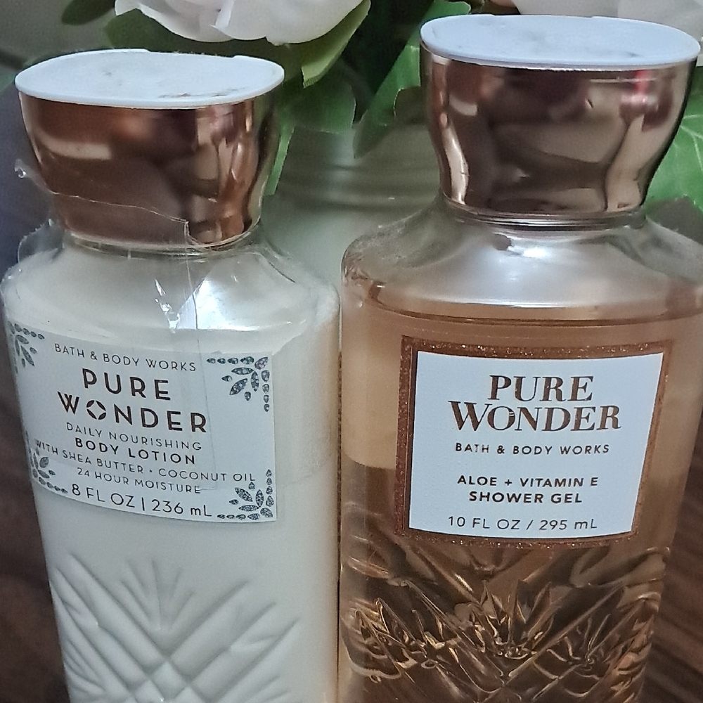 Bath & Body Works Pure Wonder Lotion and Shower Gel Duo
